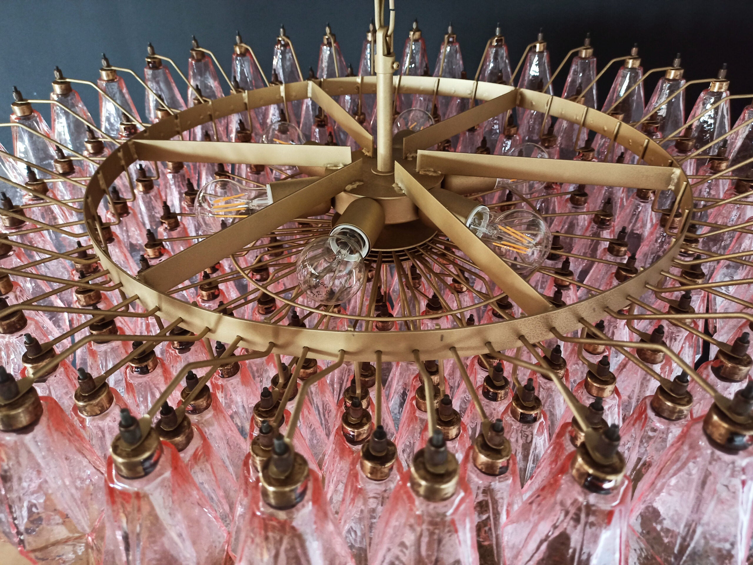 Murano Chandelier – 185 Pink Poliedri Glass – detail 3 – Murano Classics