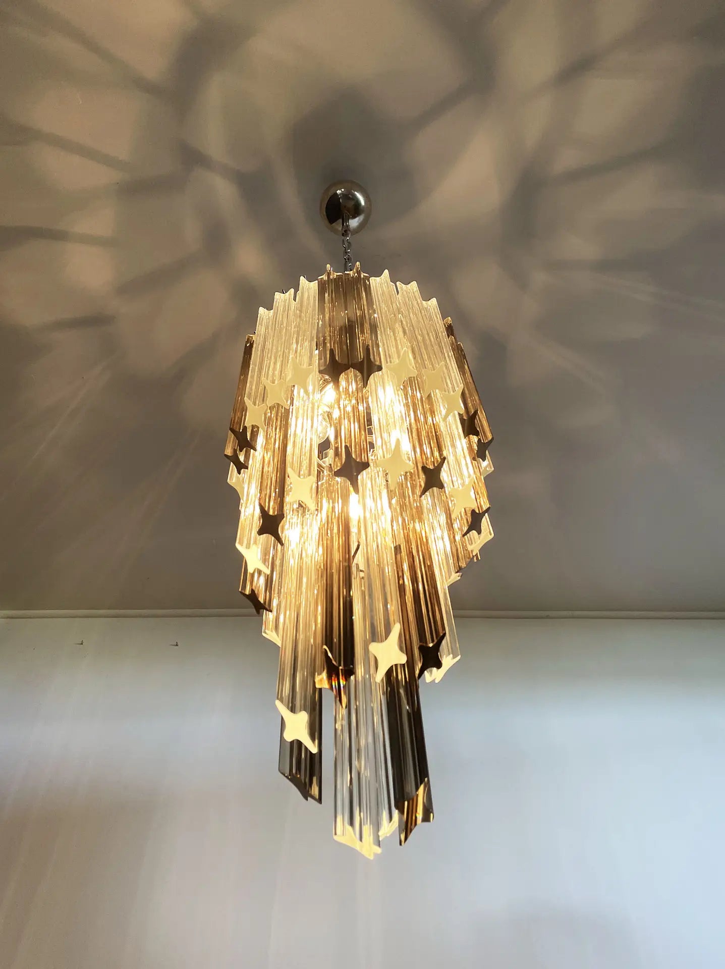Murano Lysekrone – 54 Klare og Røykfargede Prismeglass – detalj 1 – Murano Classics