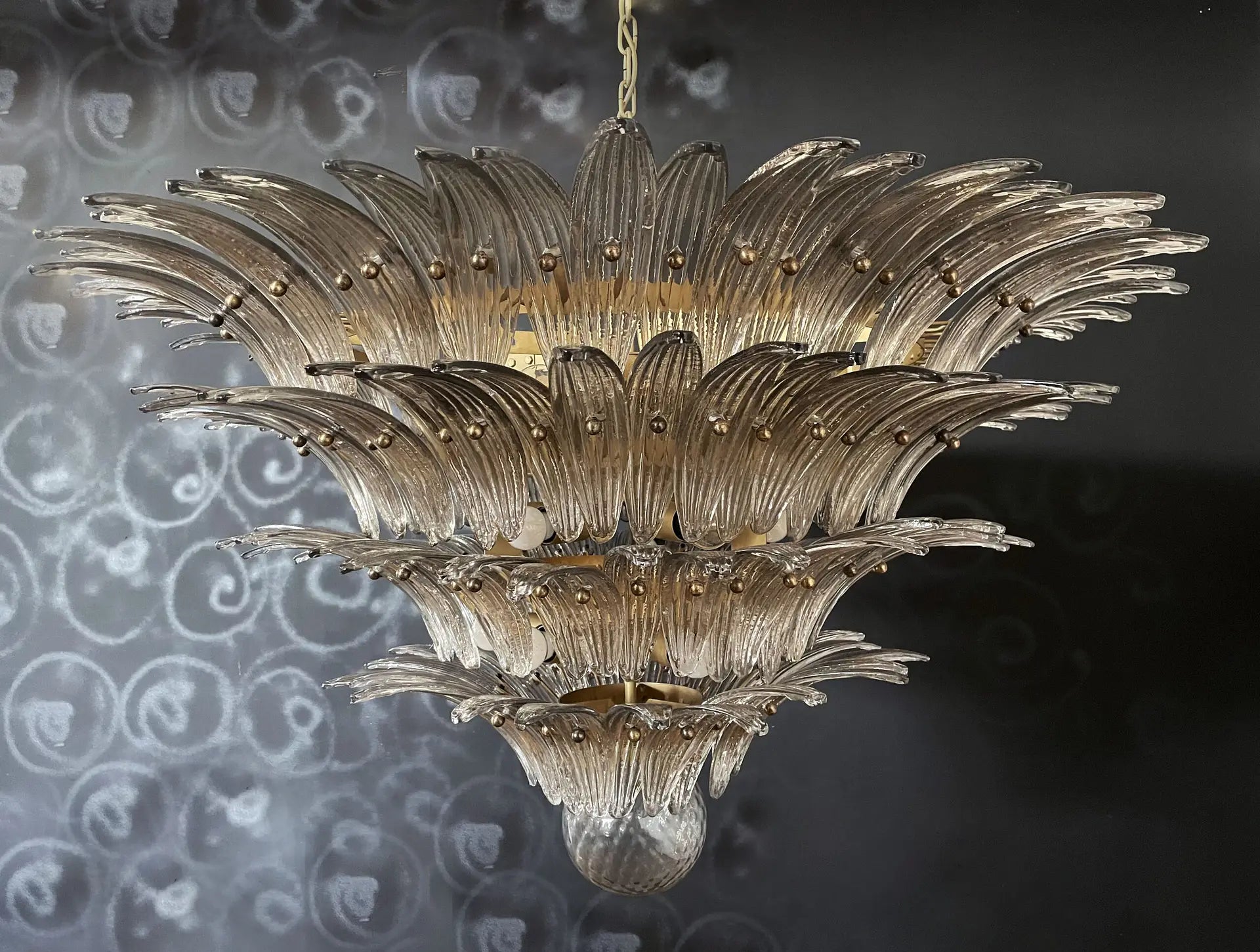 Murano Kroonluchter – 163 Gerookte Palmetteglazen – detail 2 – Murano Classics