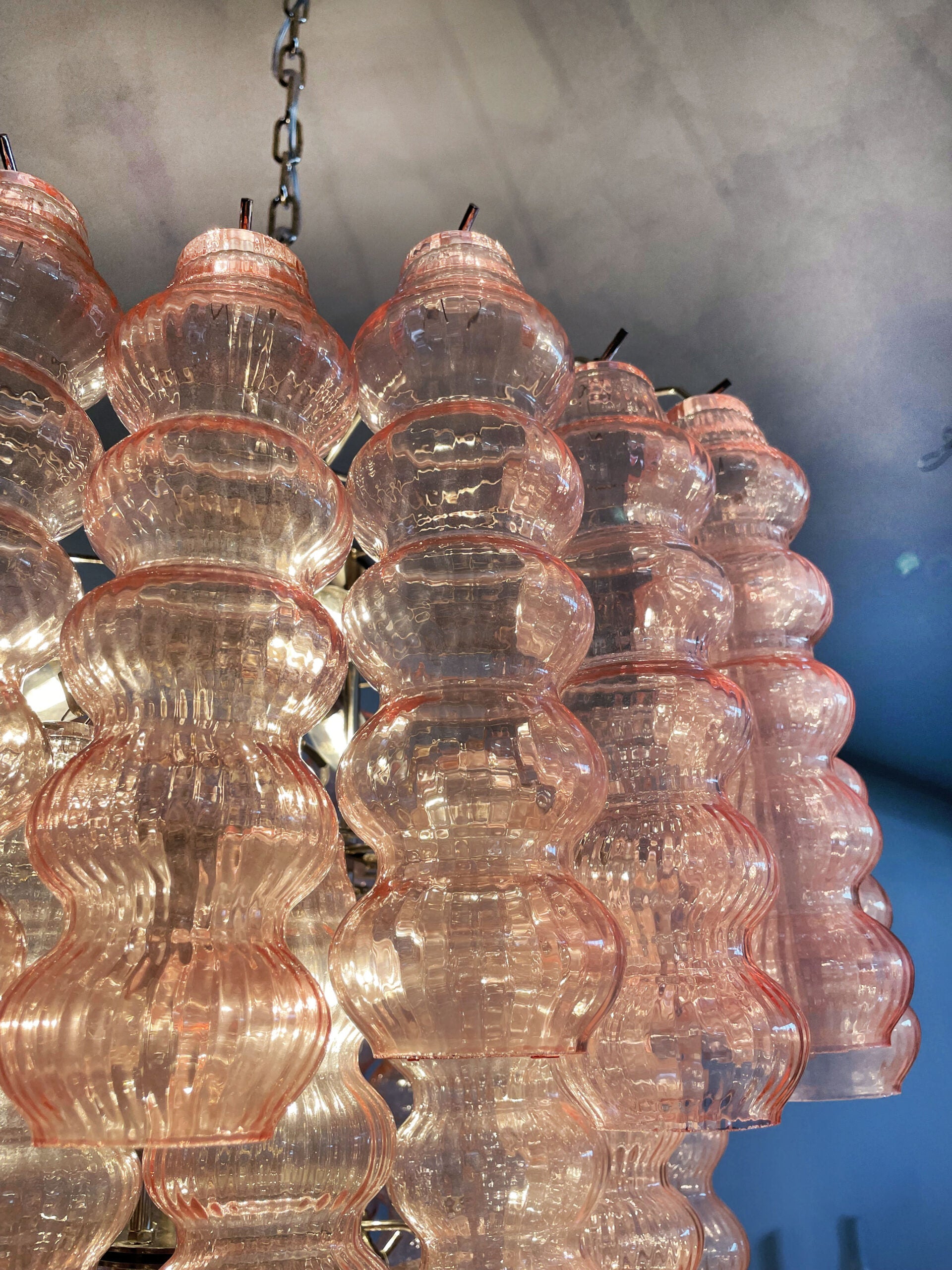 Murano Lysekrone | 48 Rosa Glassrør