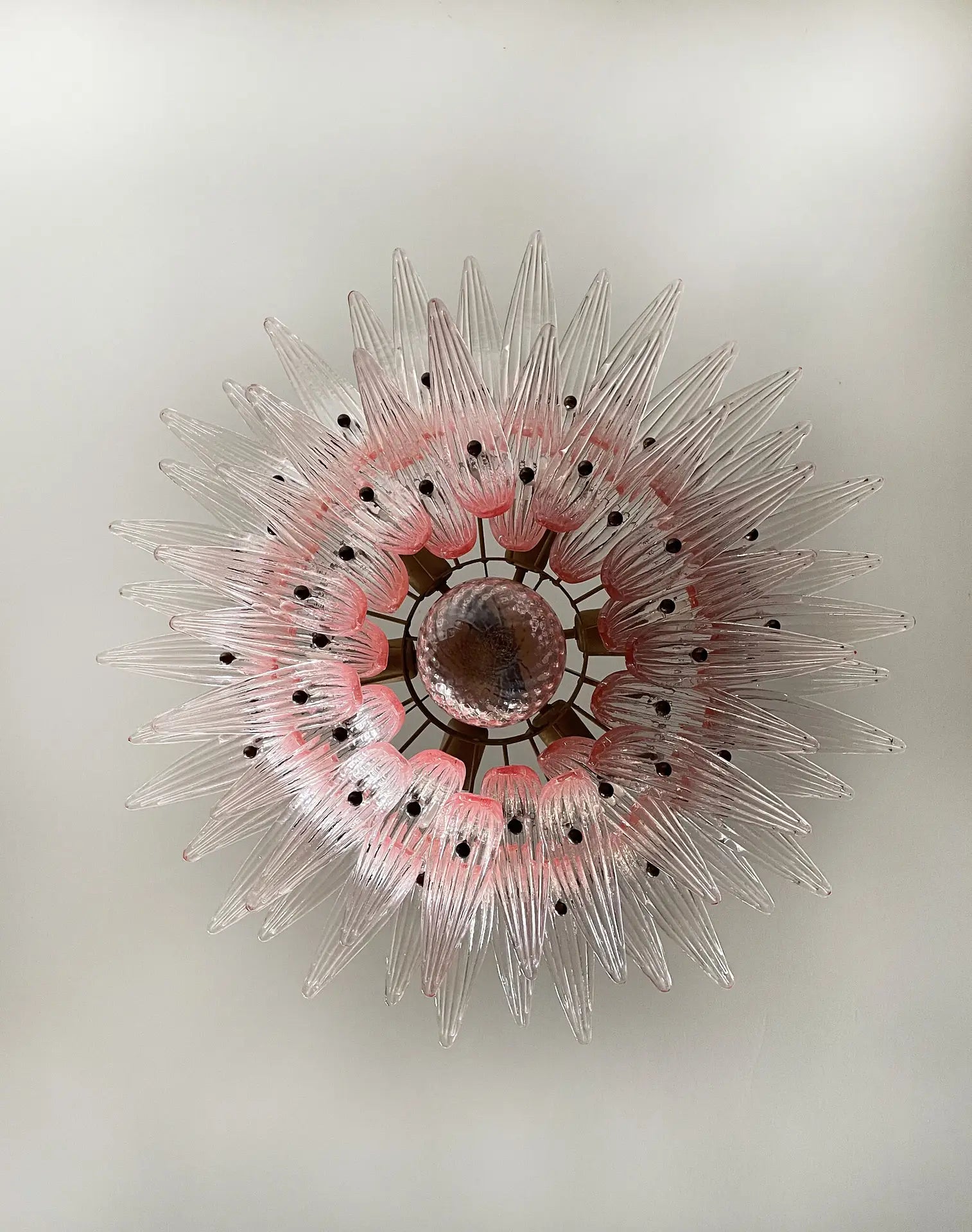 Murano Chandelier – 58 Pink Palmette Glass – detail 2 – Murano Classics