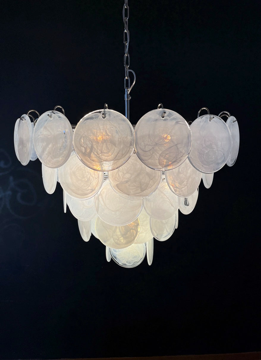 Murano Lysekrone | 57 Hvite Glassdisker