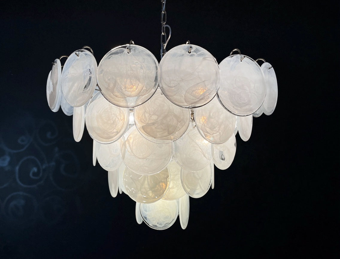 Murano Lysekrone | 57 Hvite Glassdisker