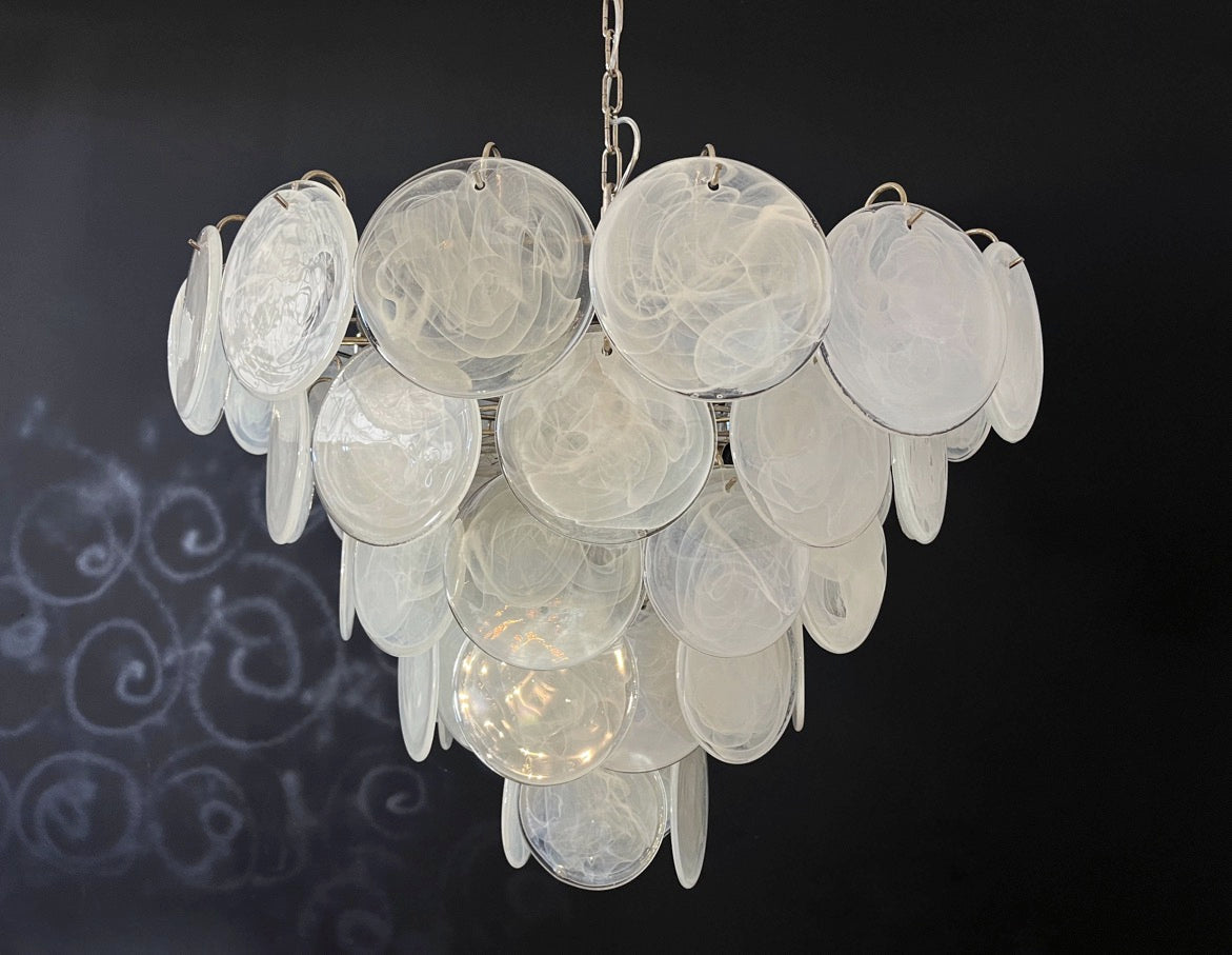 Murano Lysekrone | 57 Hvite Glassdisker