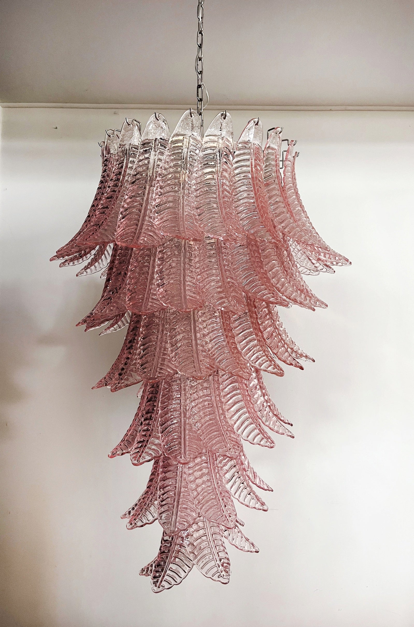 Murano Chandelier – 83 Pink Felci Glass – Murano Classics