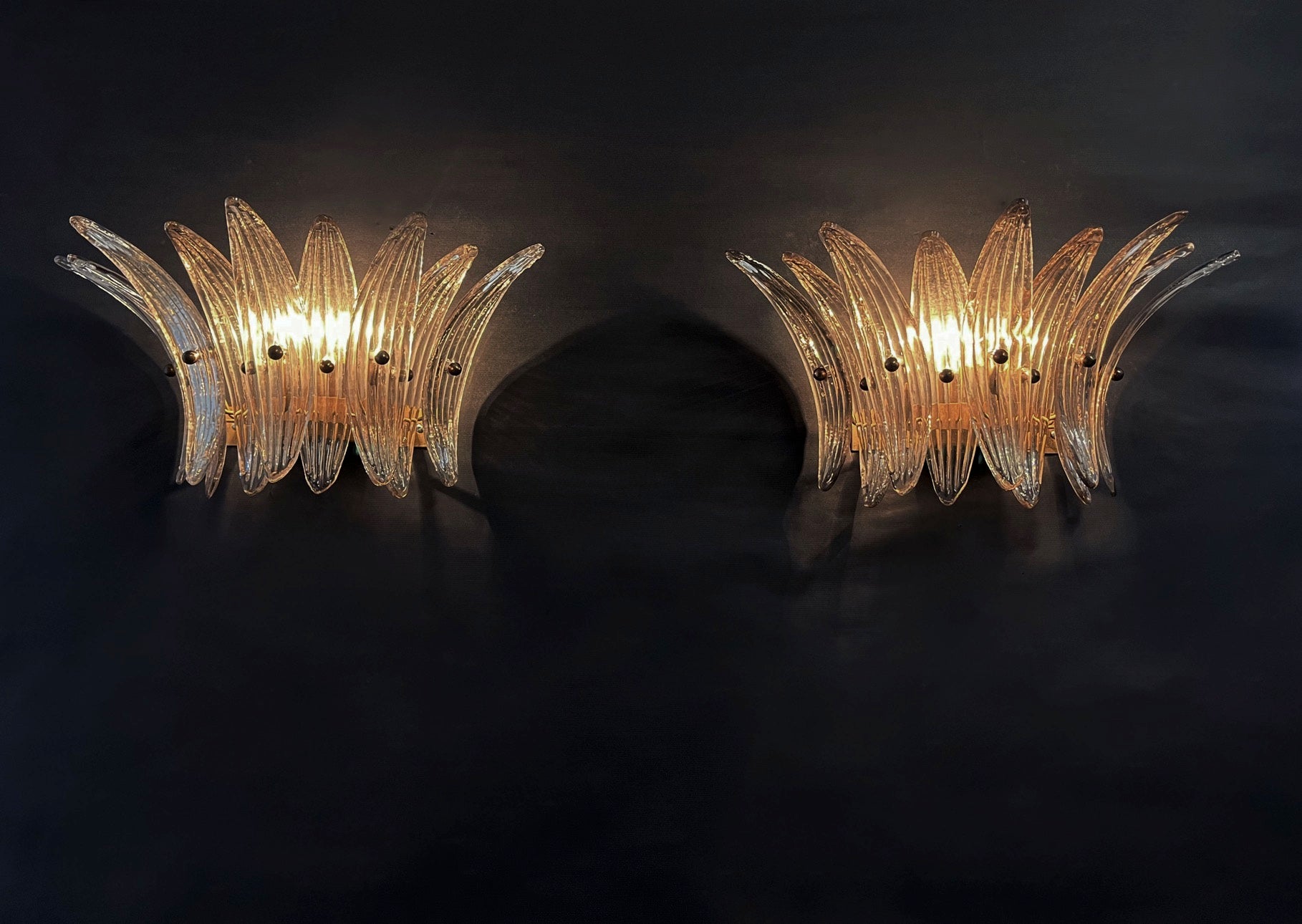Murano Wall Lamp – 9 Smoked Palmette Glass – Set of 2 – detail 4 – Murano Classics