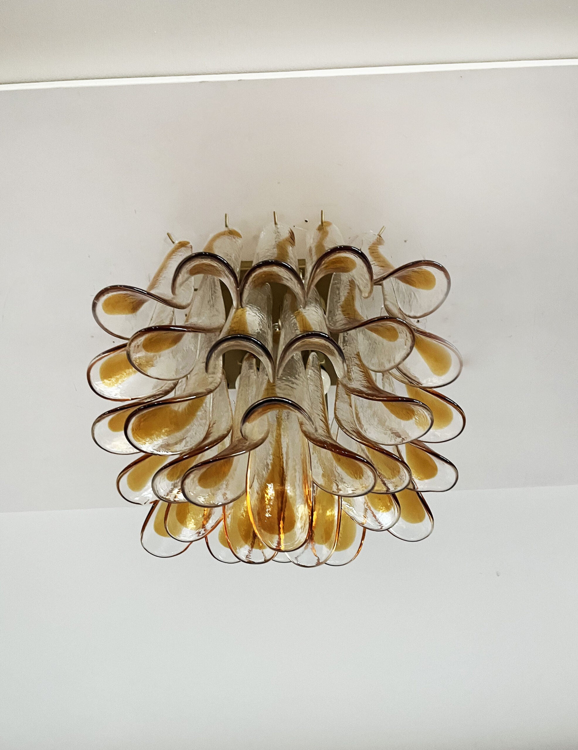Murano Deckenlampe – 32 Klares, Gelbes Blütenblattglas – Detail 3 – Murano Classics
