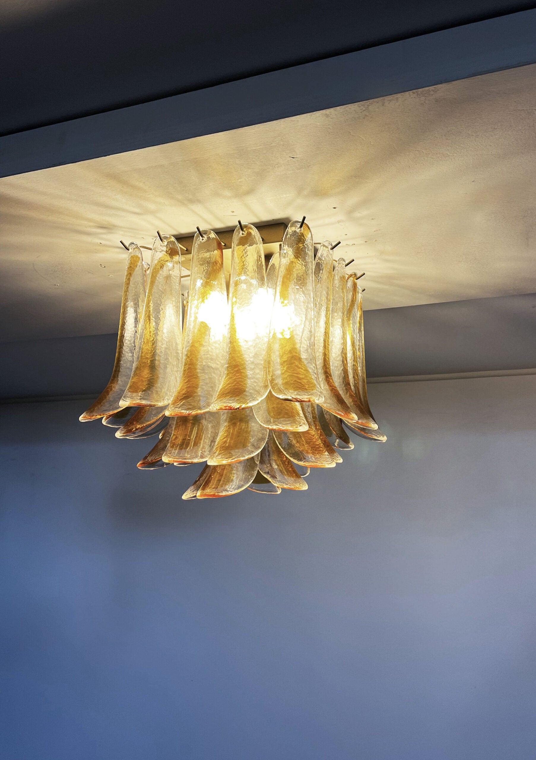 Murano Deckenlampe – 32 Klares, Gelbes Blütenblattglas – Detail 4 – Murano Classics