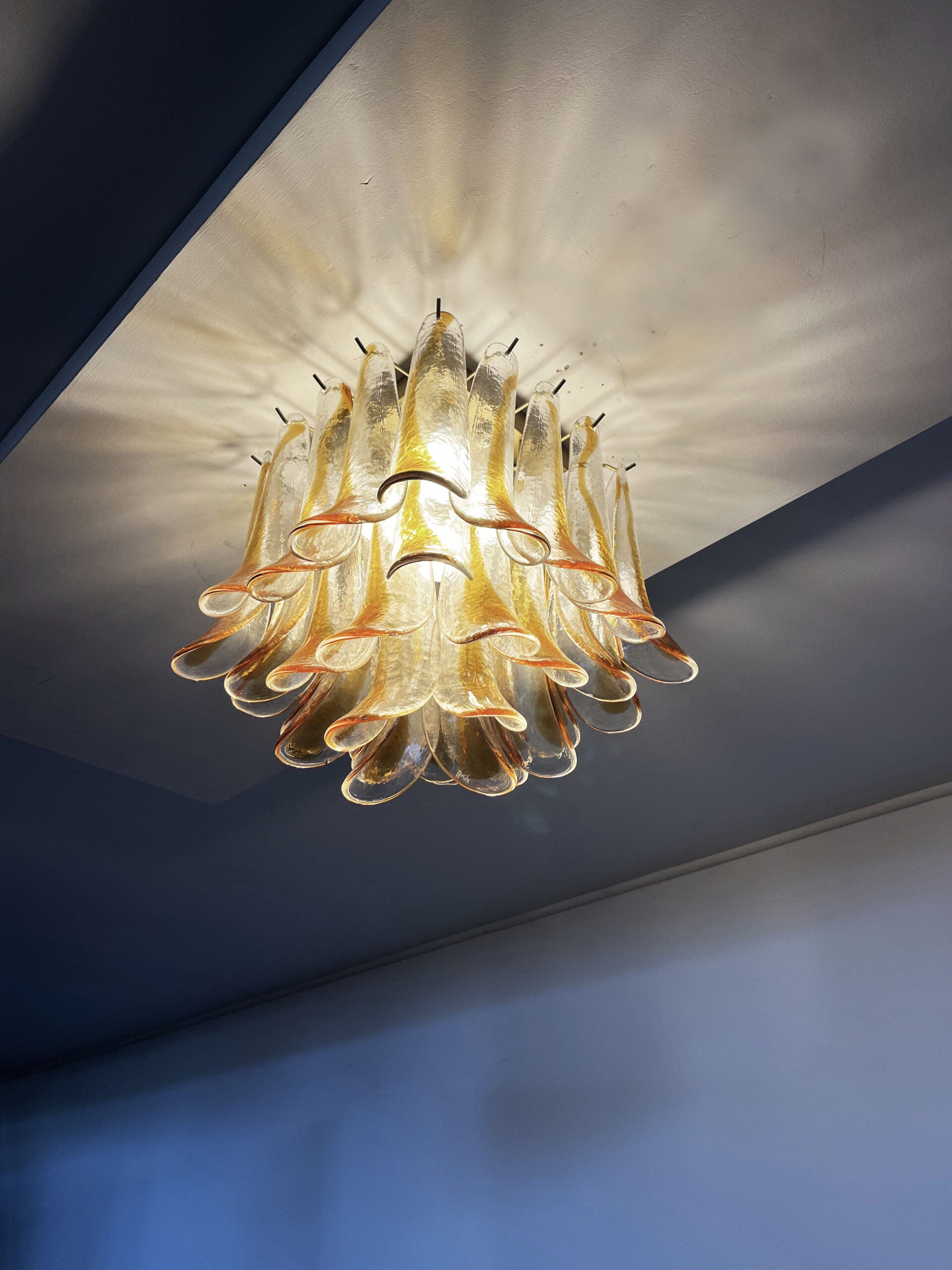 Murano Deckenlampe – 32 Klares, Gelbes Blütenblattglas – Detail 7 – Murano Classics