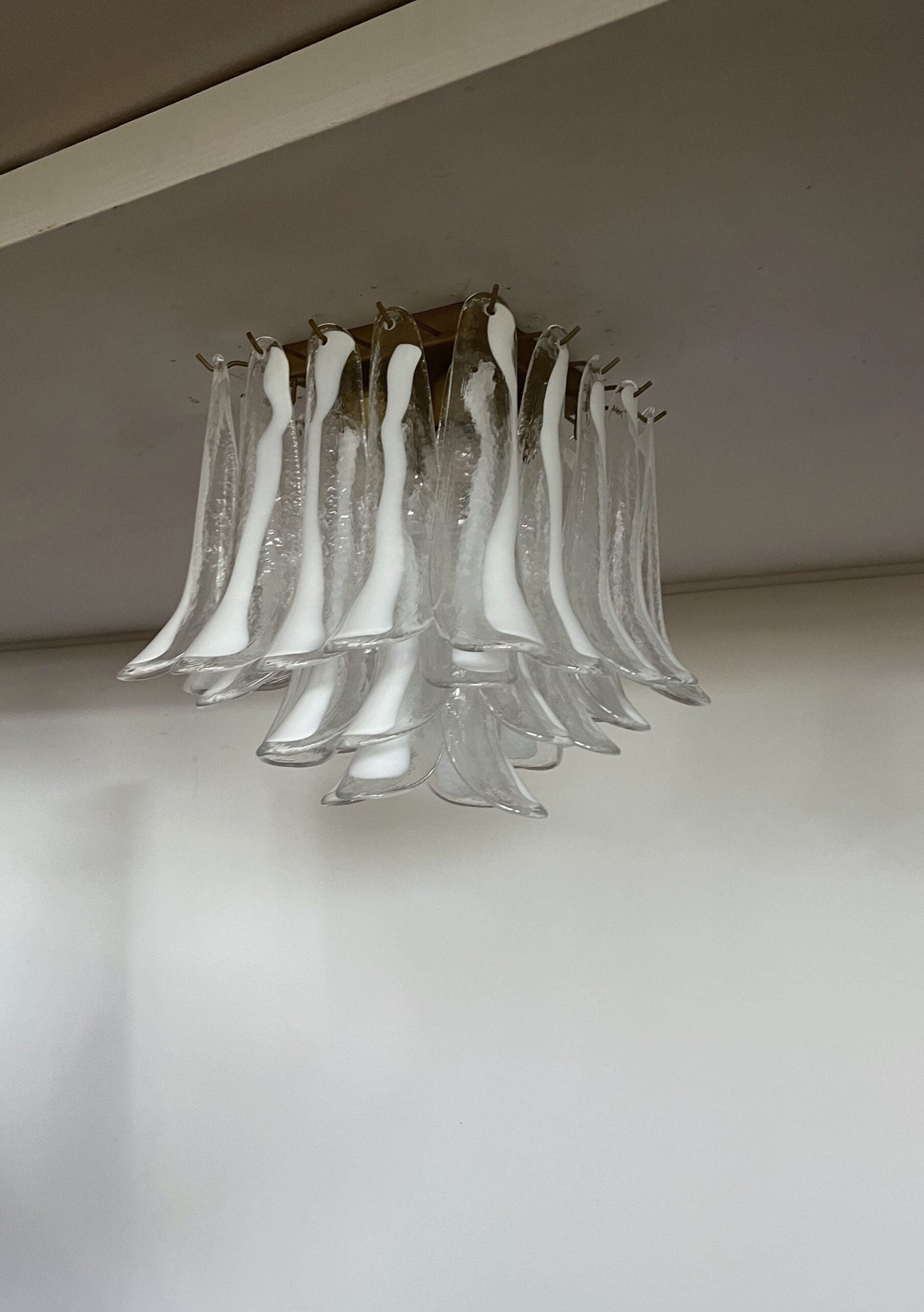 Murano Plafondlamp – 32 Helder, Wit Bloemblaadjeglas – Murano Classics
