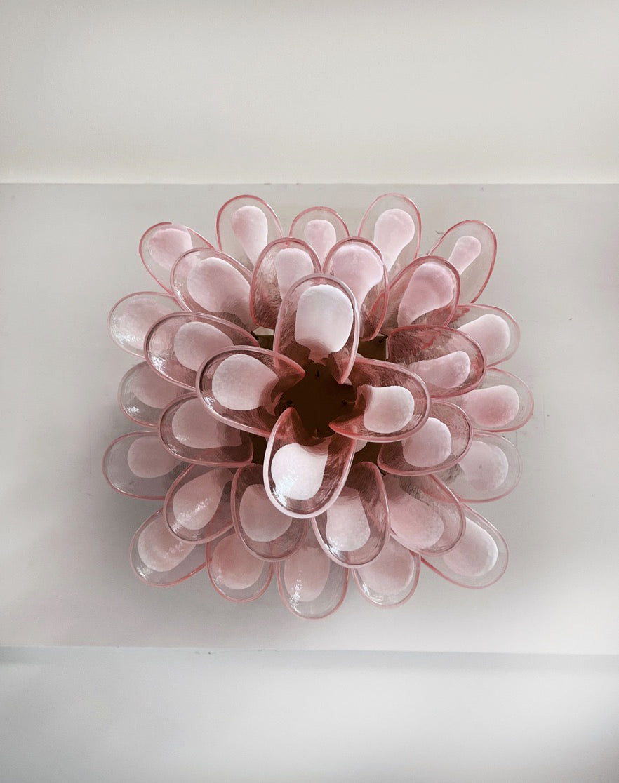 Murano Taklampe – 32 Rosa Konglebladglass – detalj 1 – Murano Classics