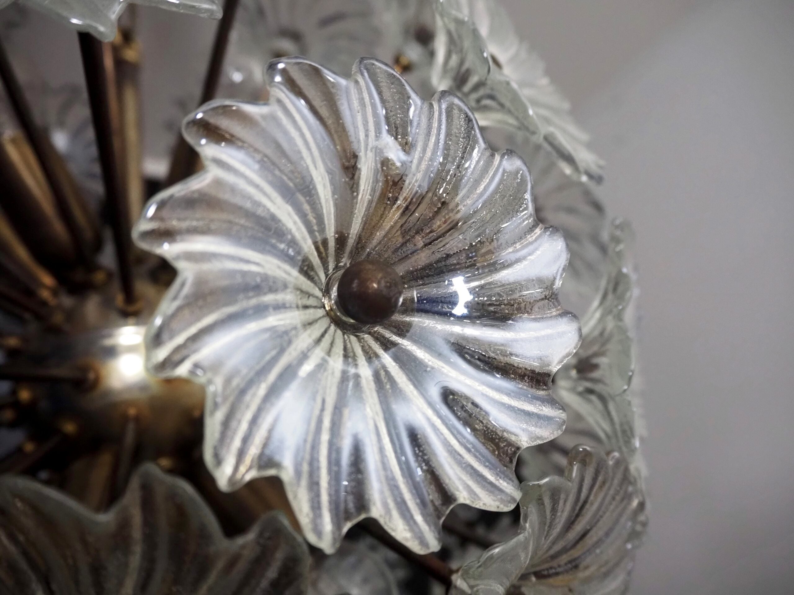 Murano Lysekrone – 51 Klare Tusenfrydglass – detalj 2 – Murano Classics