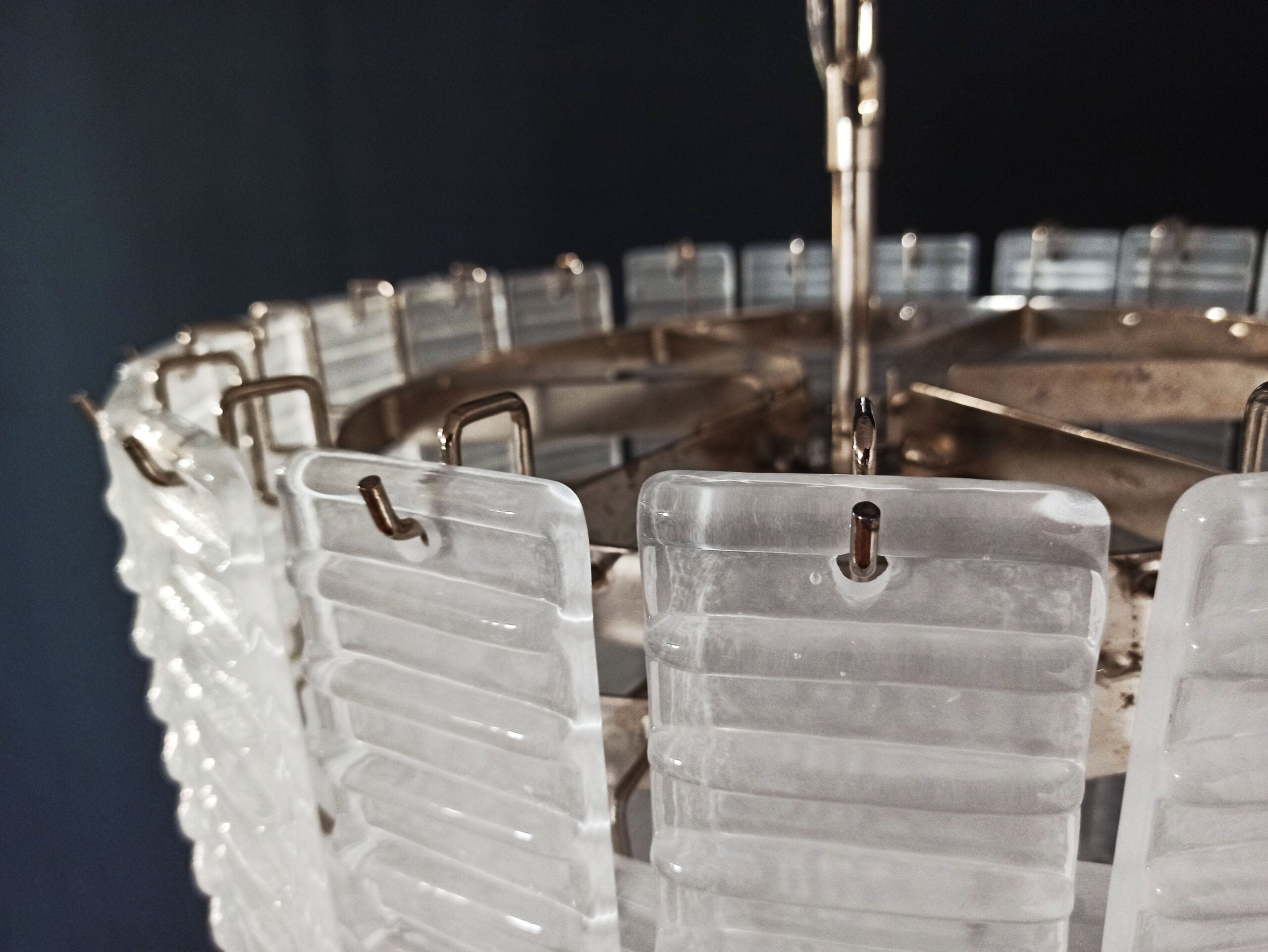 Murano Chandelier – 83 White Spiral Glasses – detail 2 – Murano Classics