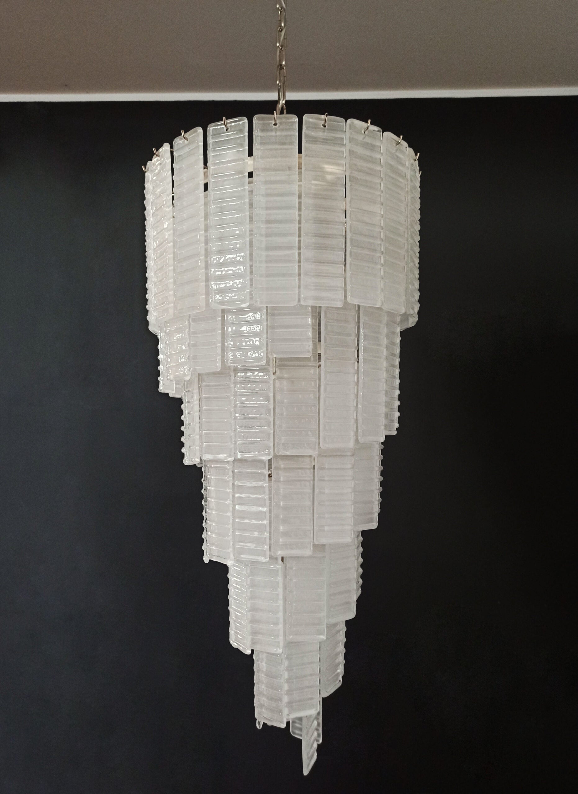 Murano Lysekrone | 83 Hvite Spiralglass