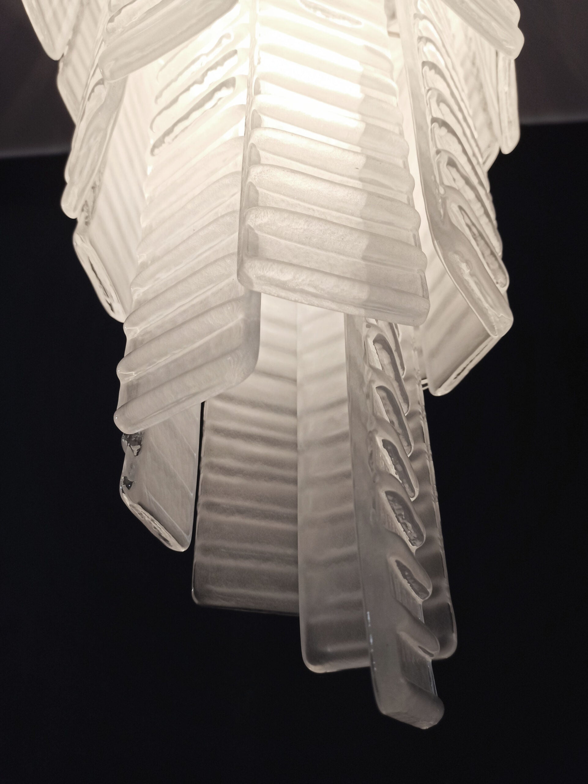 Murano Chandelier – 83 White Spiral Glasses – detail 8 – Murano Classics