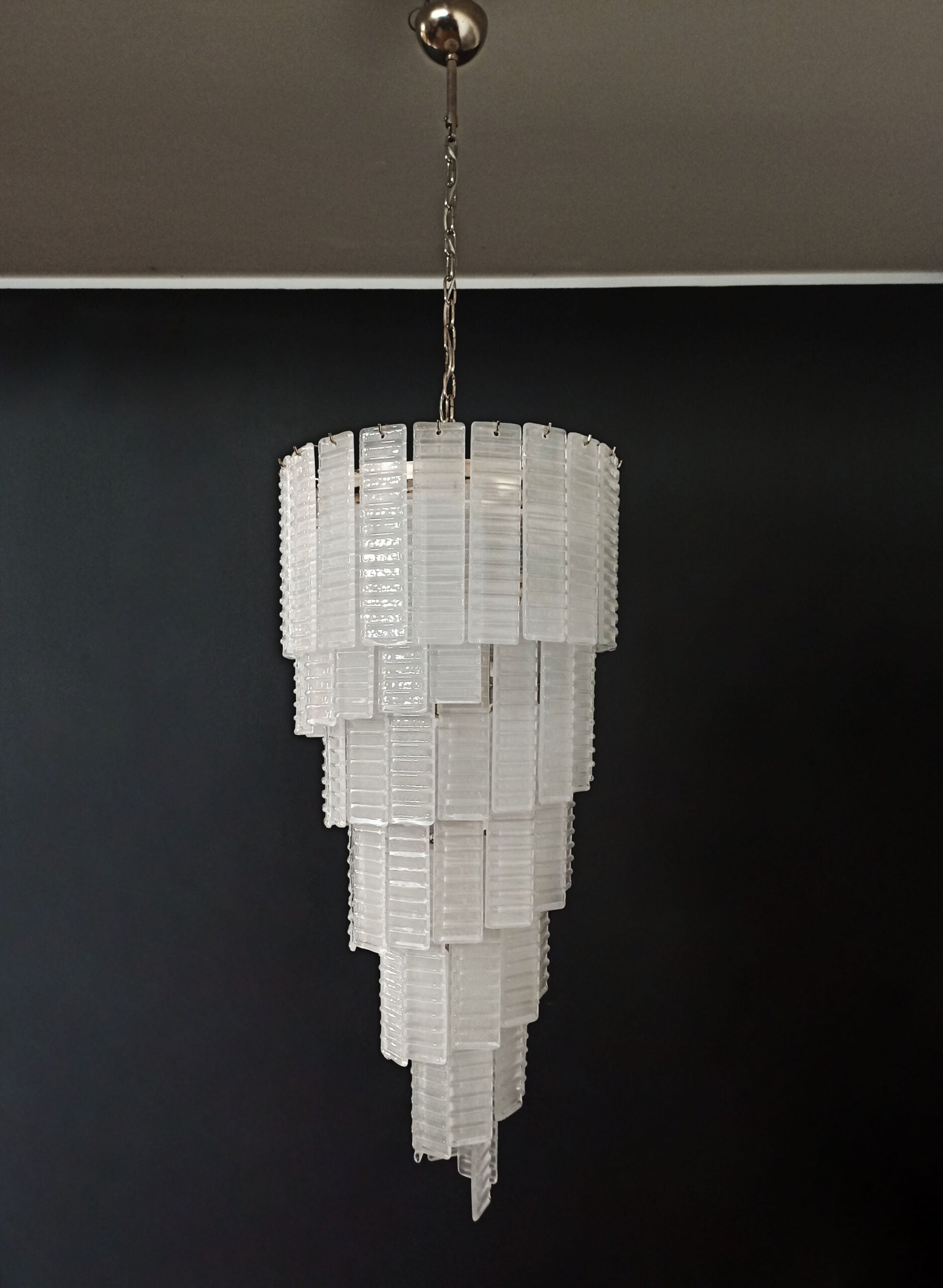 Murano Lysekrone | 83 Hvite Spiralglass