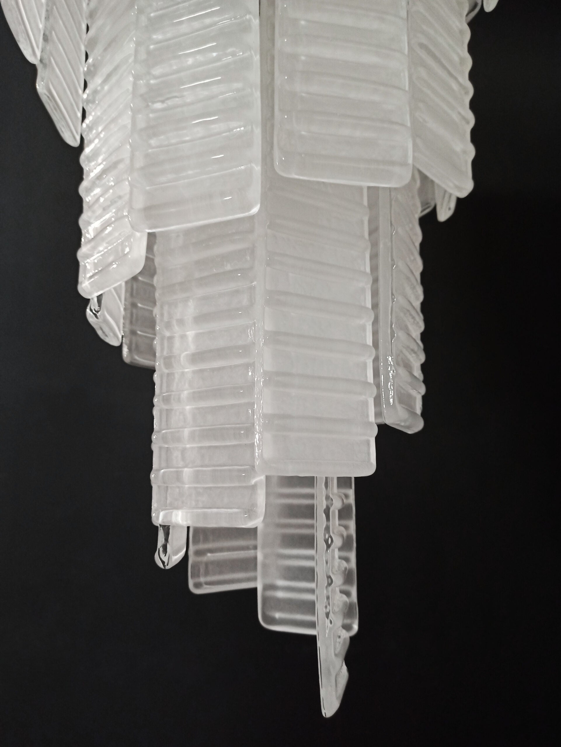 Murano Chandelier – 83 White Spiral Glasses – detail 4 – Murano Classics