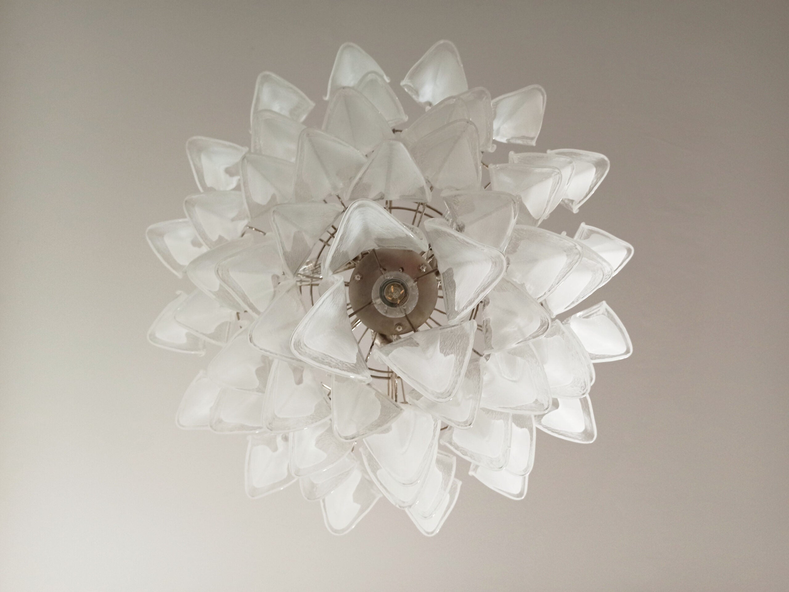 Murano Lysekrone – 57 Hvite Klare Rondiniglass – detalj 1 – Murano Classics