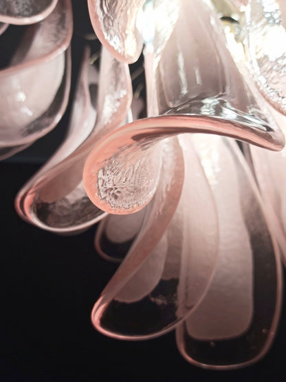 Murano Lysekrone | 36 Rosa Hvite Lattimo Konglebladglass