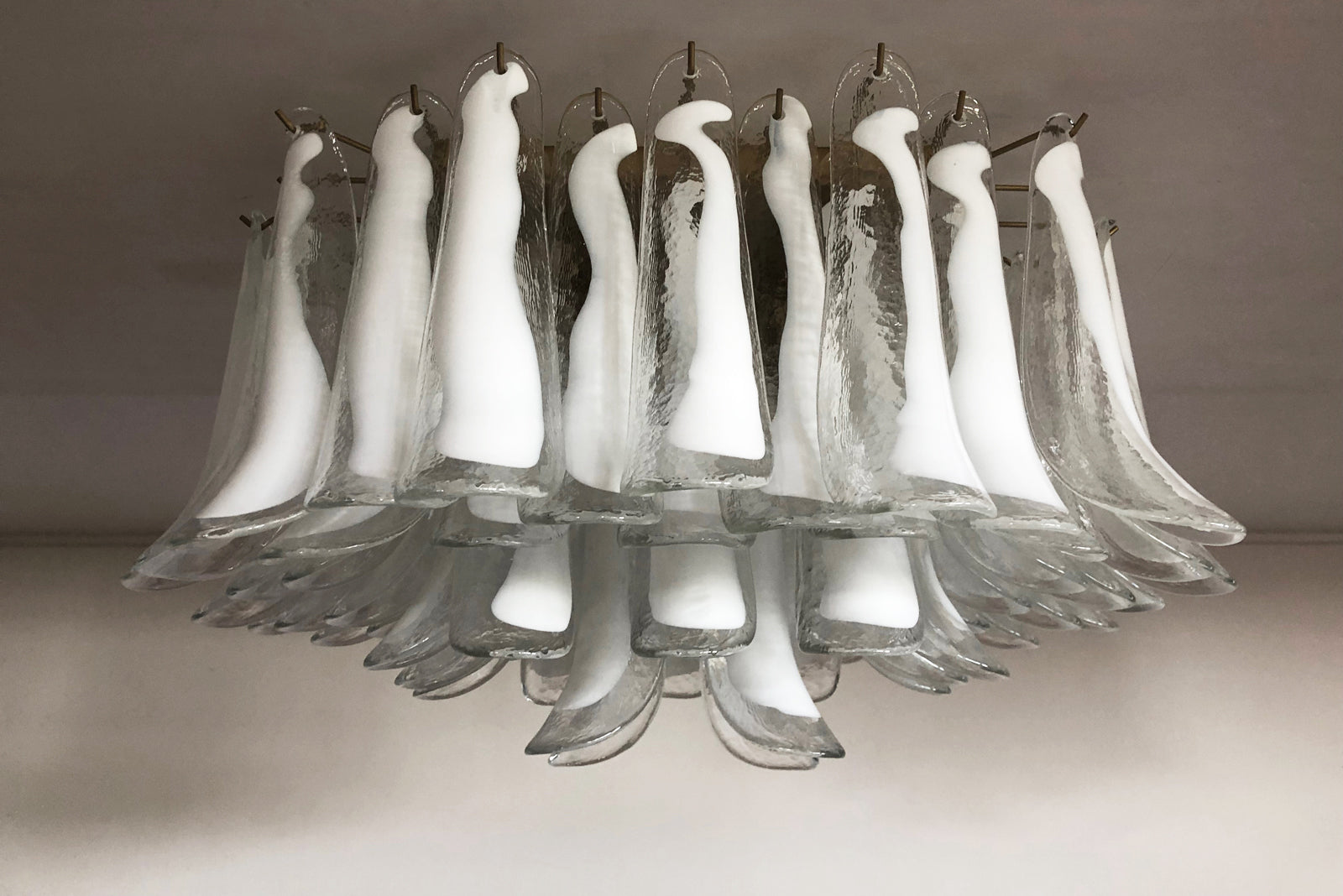 Murano Ceiling Lamp – 64 White Petal Glass – detail 6 – Murano Classics